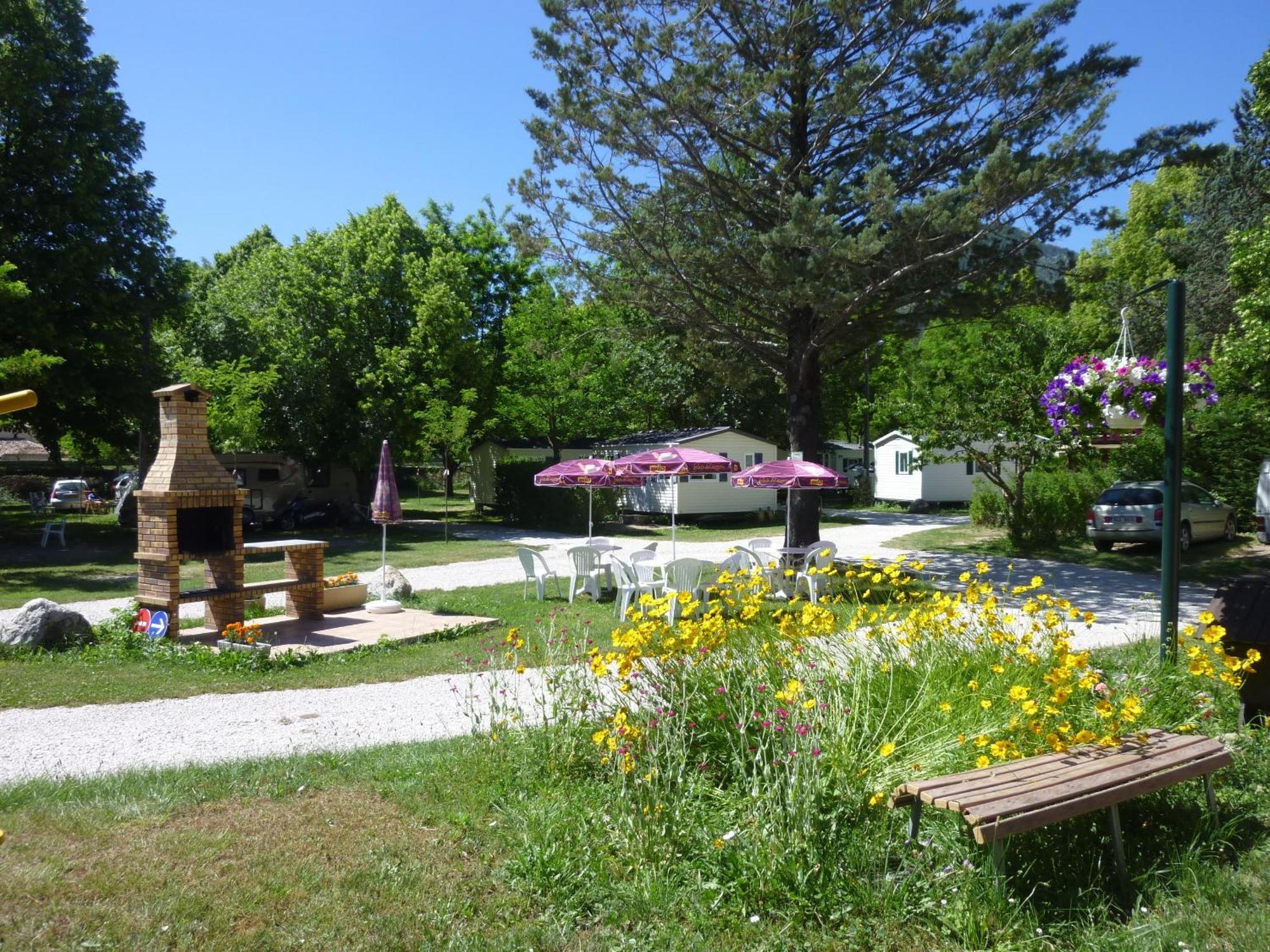Camping Notre Dame Castellane Exterior photo